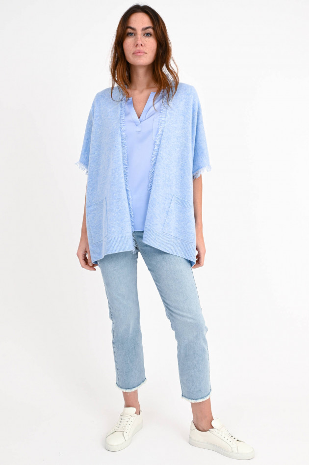 Repeat Cashmere Poncho mit Fransen in Hellblau meliert