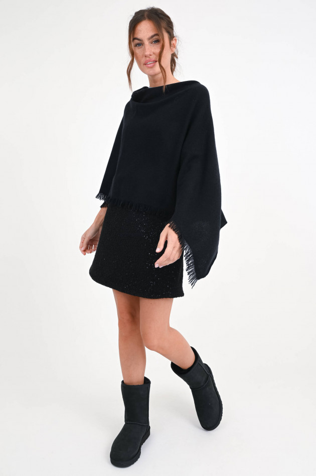 Repeat Cashmere Poncho in Schwarz