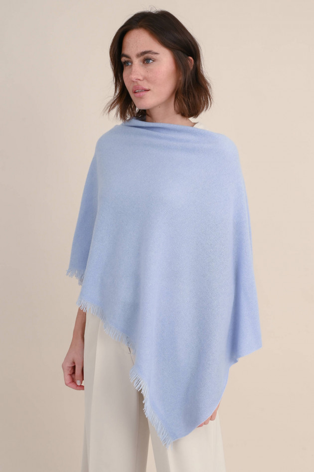 Repeat Poncho aus Cashmere in Hellblau