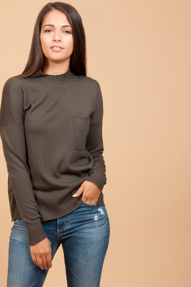 Repeat Rollkragenpullover aus Wolle in Oliv