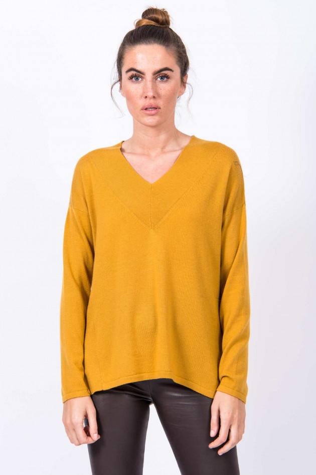 Repeat Pullover mit V-Ausschnitt in Ocker