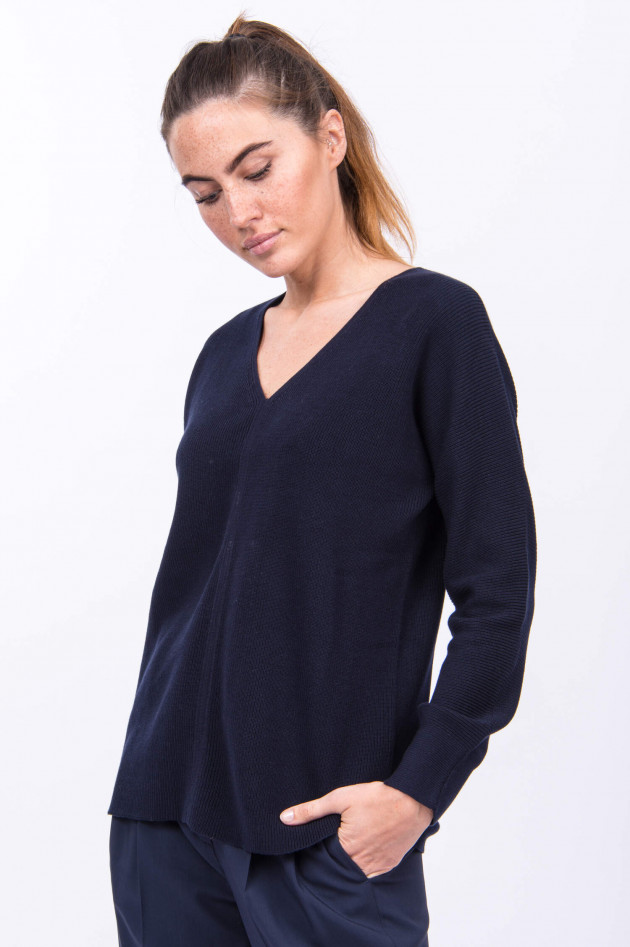 Repeat Pullover mit V-Ausschnitt in Navy