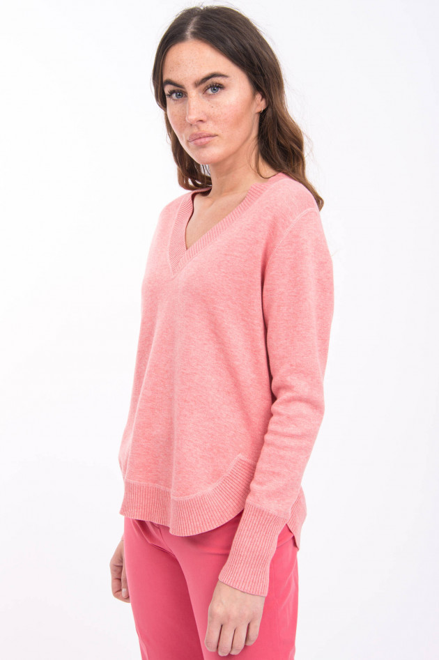 Repeat Strickpullover mit V-Ausschnitt in Korallpink