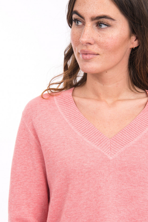 Repeat Strickpullover mit V-Ausschnitt in Korallpink