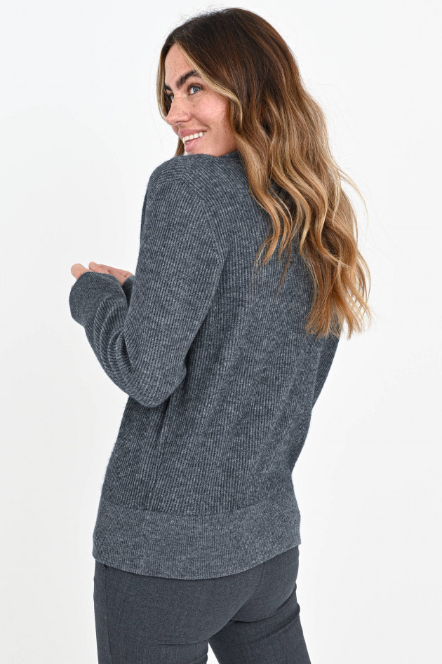 Repeat Strickpullover mit Wickeloptik in Grau