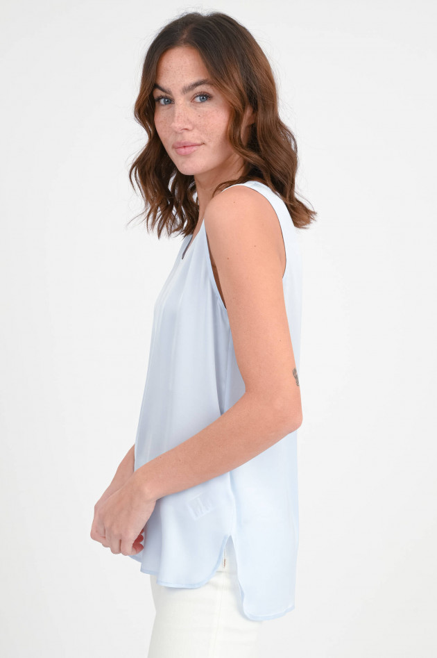 Repeat Top aus Seide in Hellblau