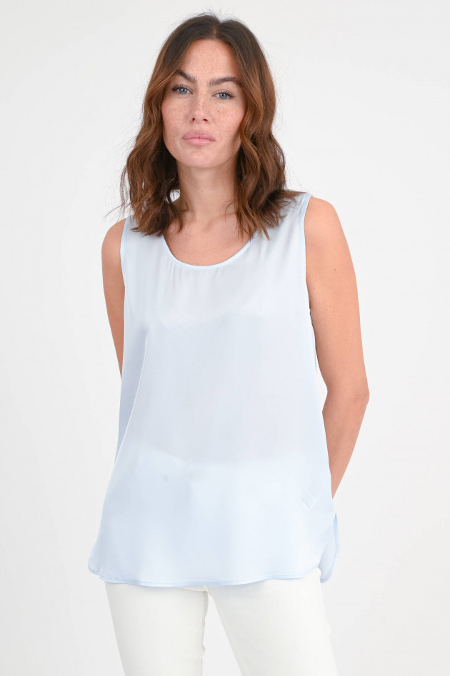 Repeat Top aus Seide in Hellblau
