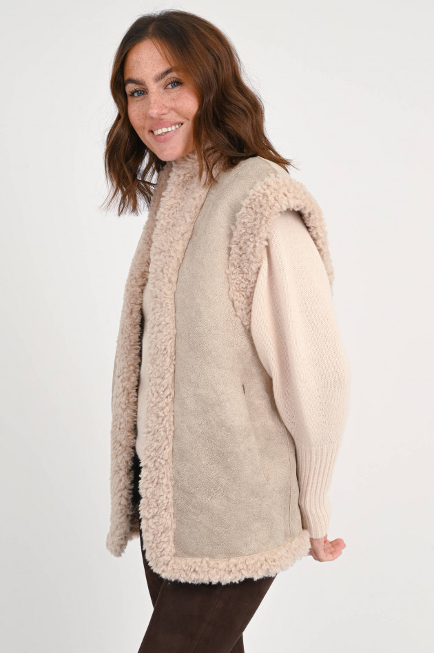 Repeat Wende-Weste aus Teddyfell in hellem Beige