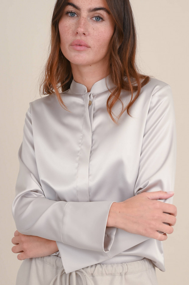 Robert Friedman Bluse in Satin Optik in Sand