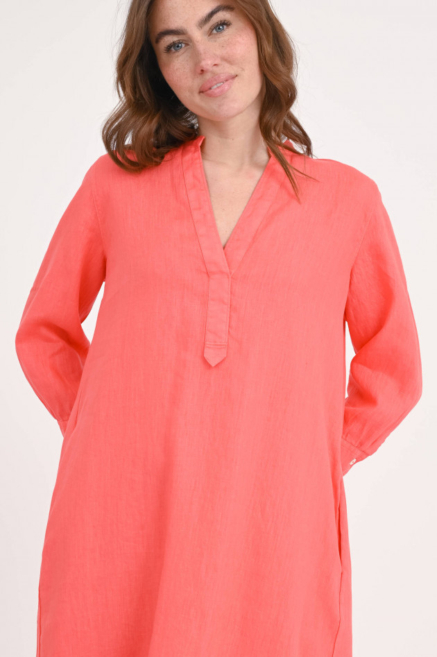 Rosso 35 Leinenkleid mit Tunika-Ausschnitt in Koralle