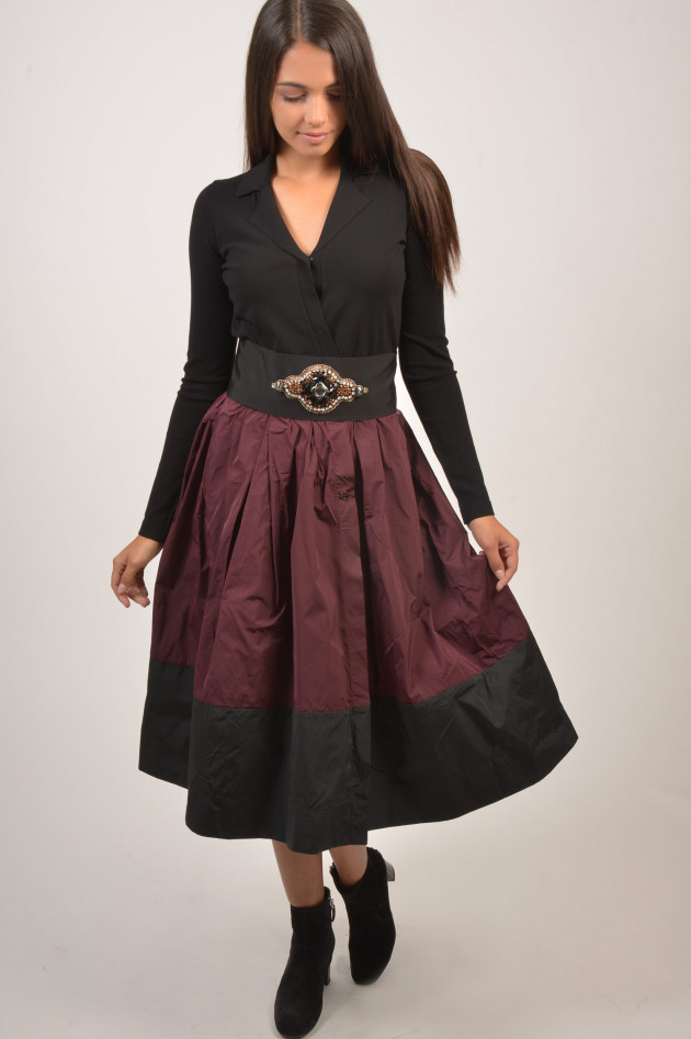 Sara Roka Kleid mit fixiertem Oberteil in Schwarz/Bordeaux