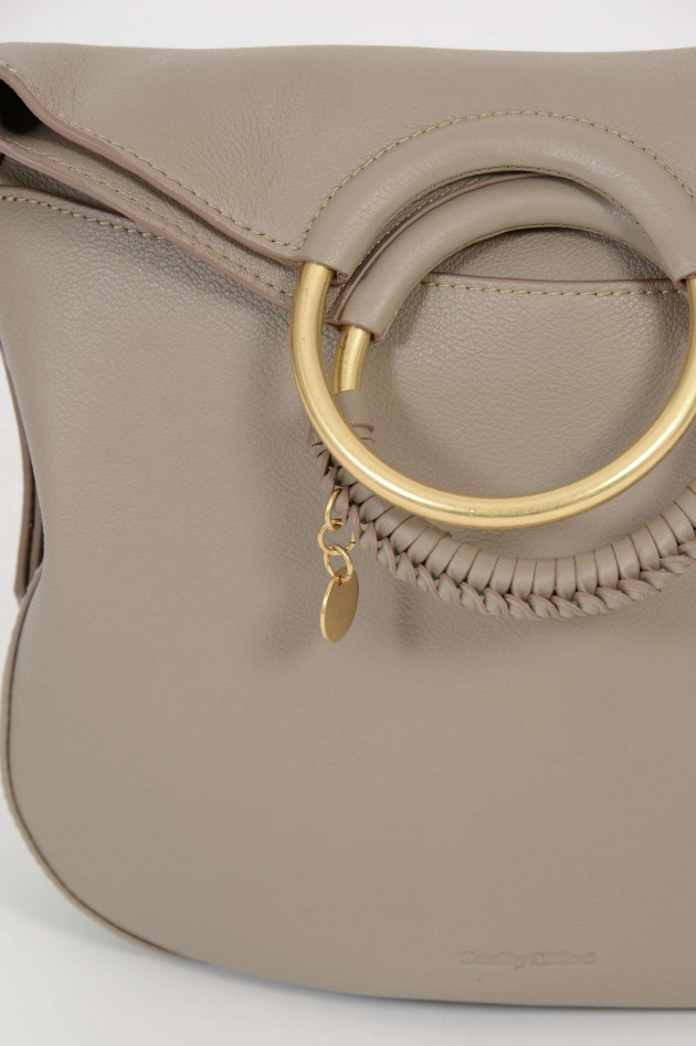 See by Chloé Handtasche mit goldenen Ringhenkeln in Beige