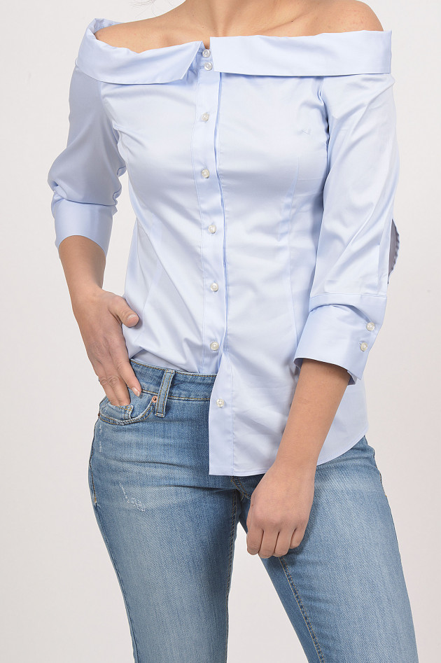 Soluzione Bluse mit Carmen - Ausschnitt in Hellblau