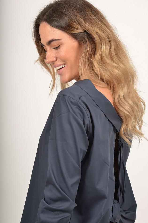 Soluzione Bluse mit freiem Rücken in Navy