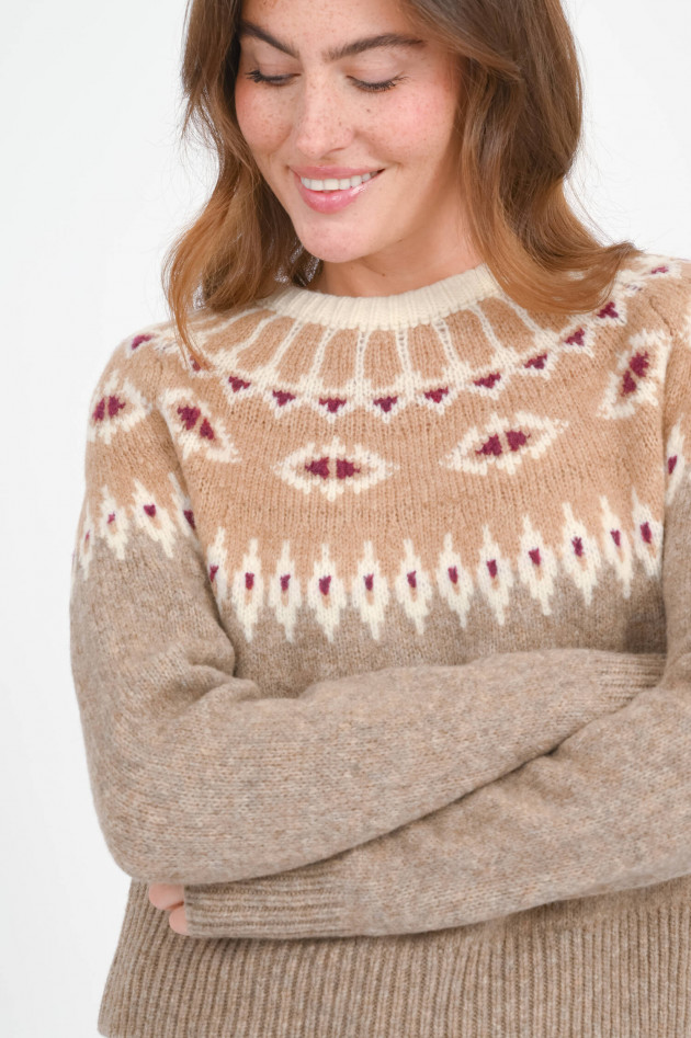 SoSUE Pullover mit winterlichem Design in Chai/Burgundy