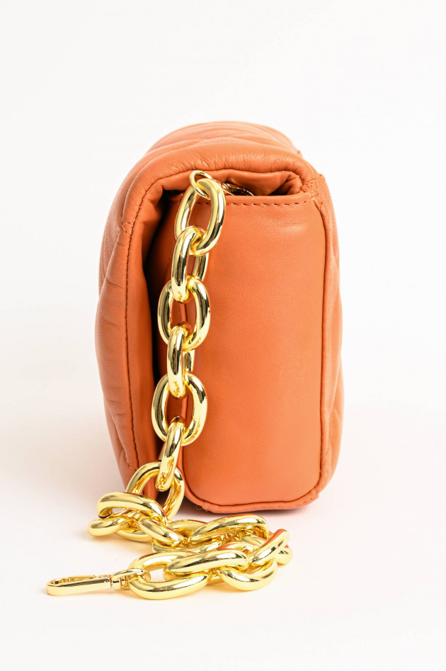 Stand Studio Ledertasche BRYNN mit Rautenstepp in Mandarine