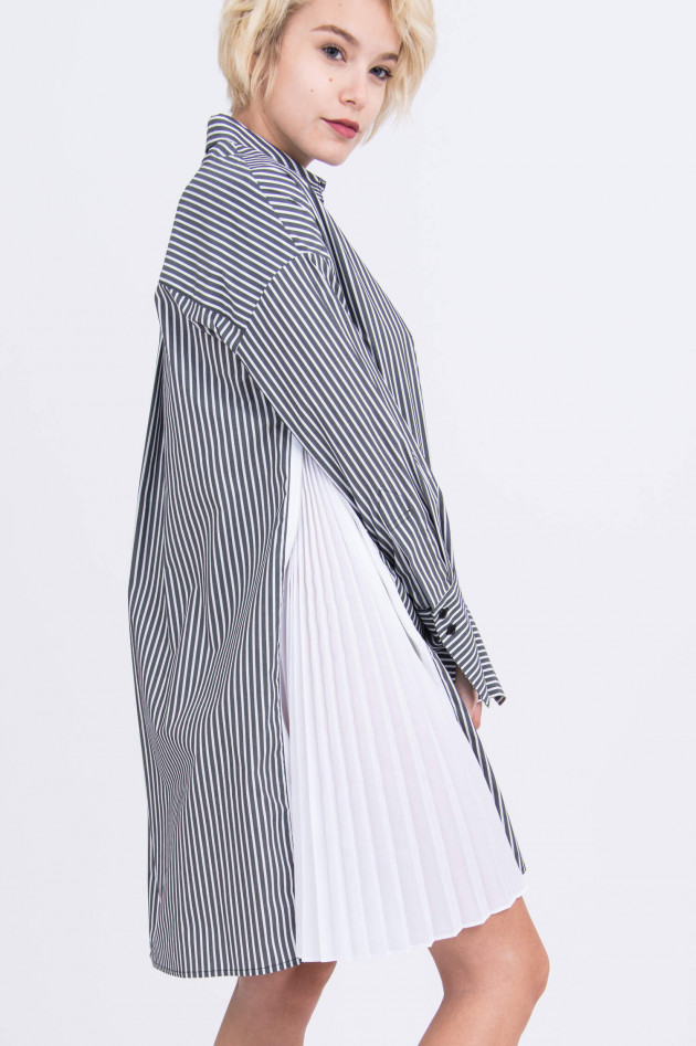 Steffen Schraut Blusenkleid mit Plissee-Detail in Grau/Weiß