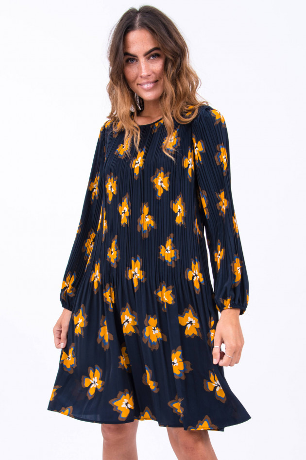 Steffen Schraut Plissiertes Kleid mit Blumen-Print in Navy/Ocker
