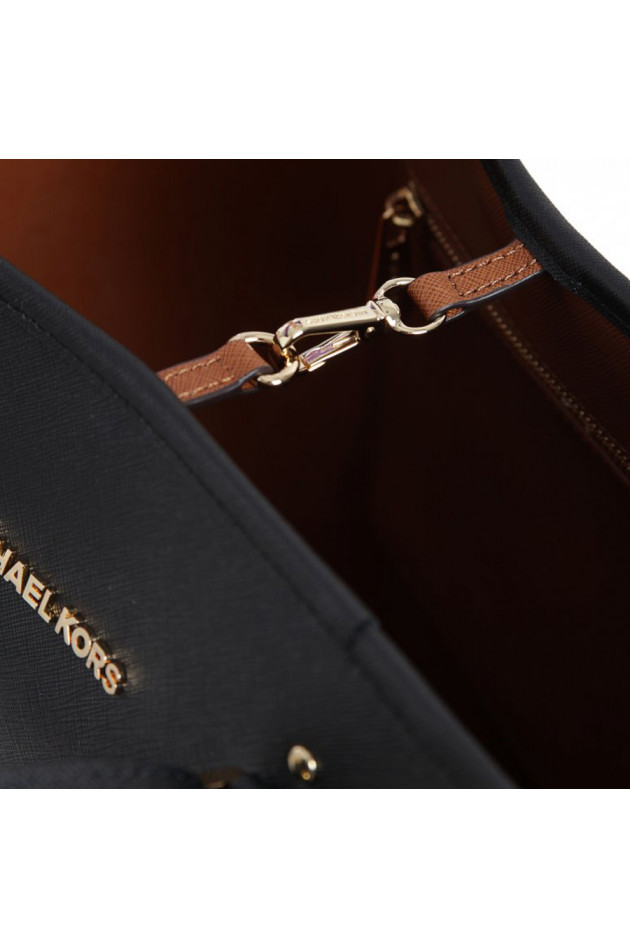 Michael Kors Tasche JET SET TRAVEL in Schwarz