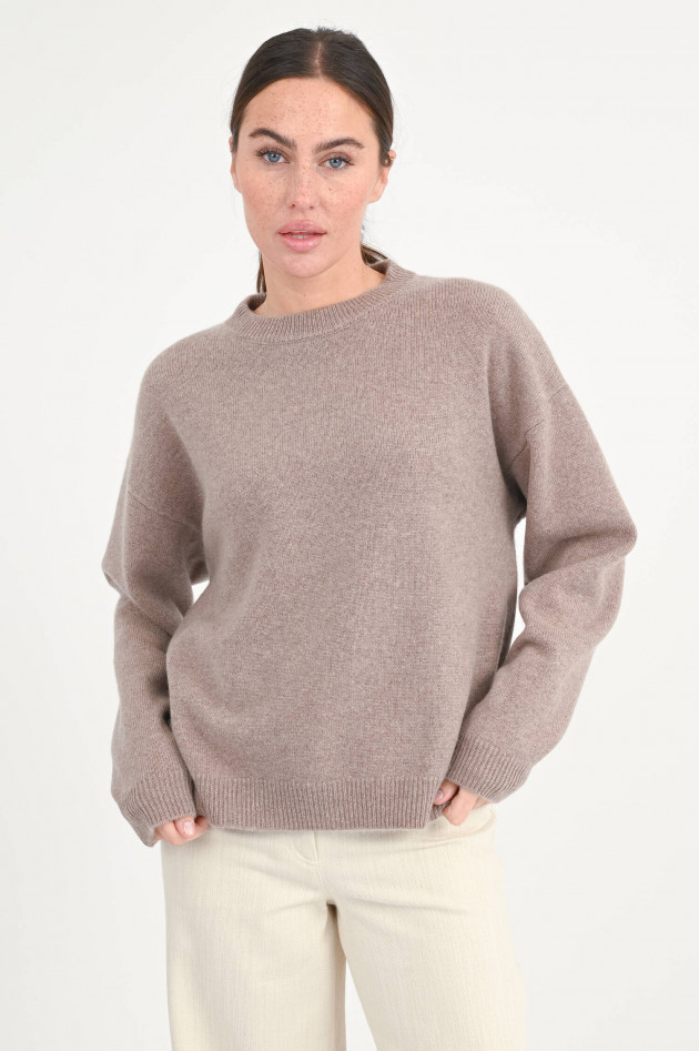 The Hug Cashmere-Pullover in Walnuss