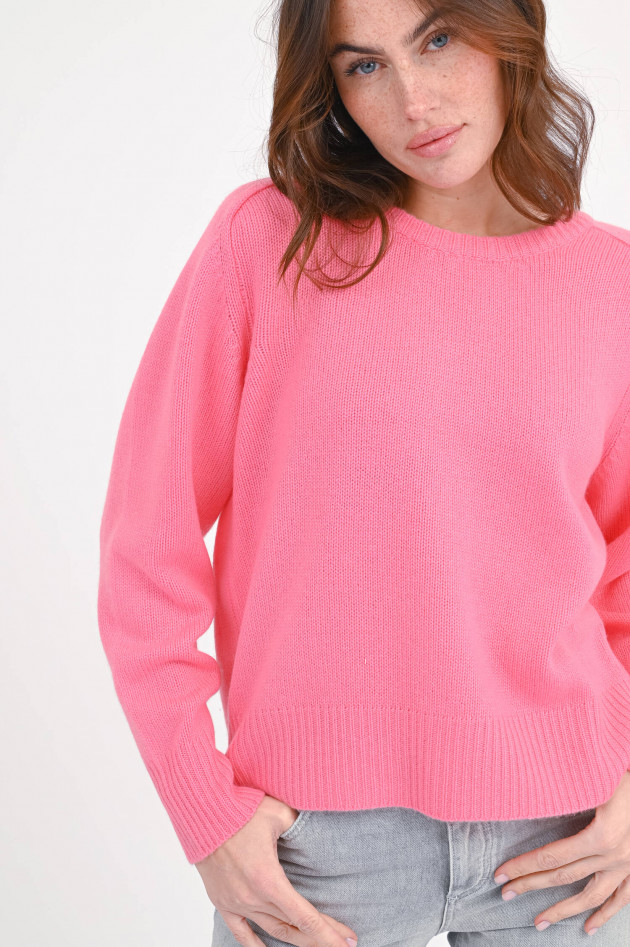 The Hug Pullover mit Kellerfalte in Flamingo