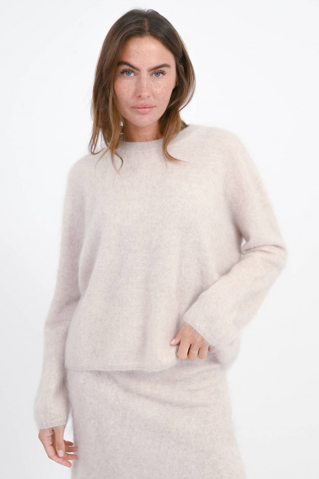 The Hug Brushed Cashmere Pullover in Mushroom