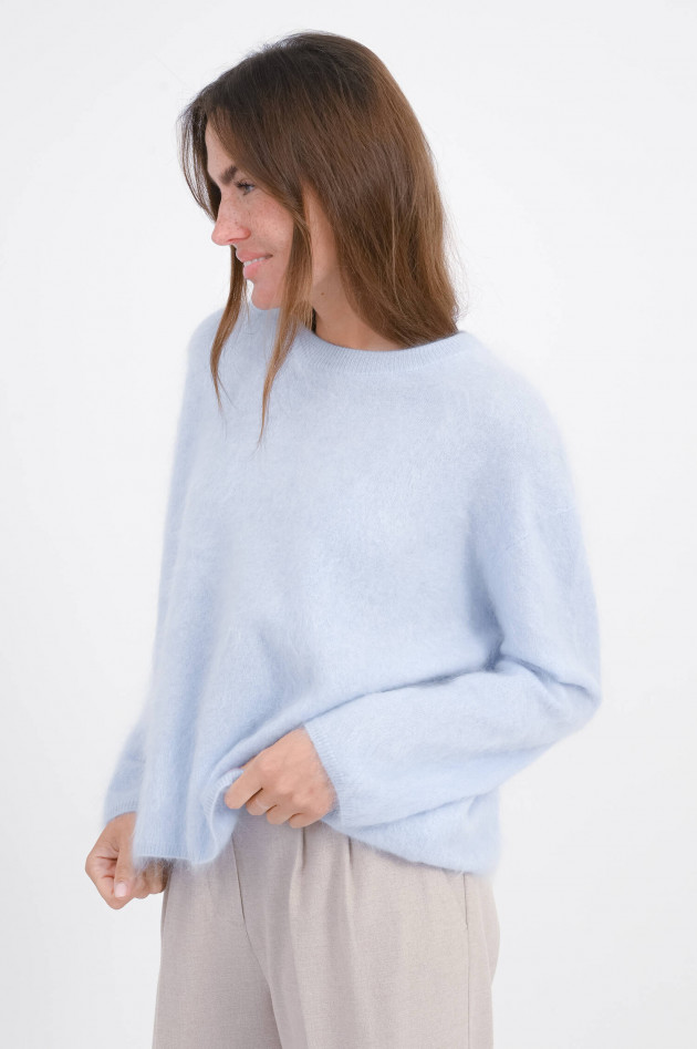 The Hug Brushed Cashmere Pullover in Pastellblau