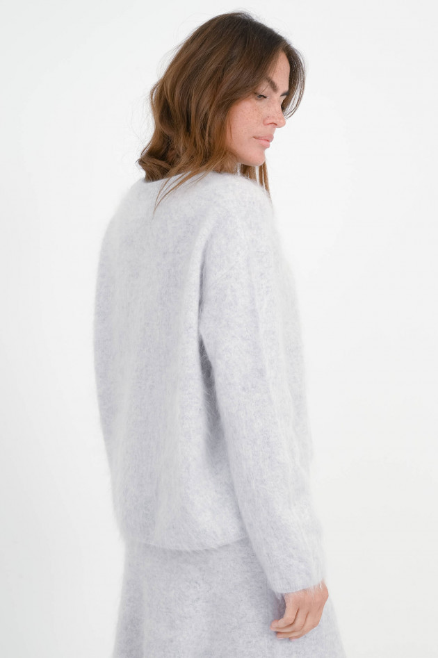 The Hug Brushed Cashmere Pullover in Hellgrau