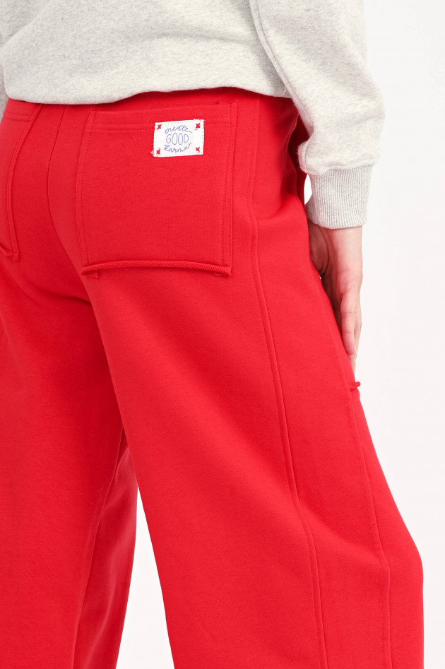 The Shirt Projekt Munich Sweatpants mit Ziernähten in Rot