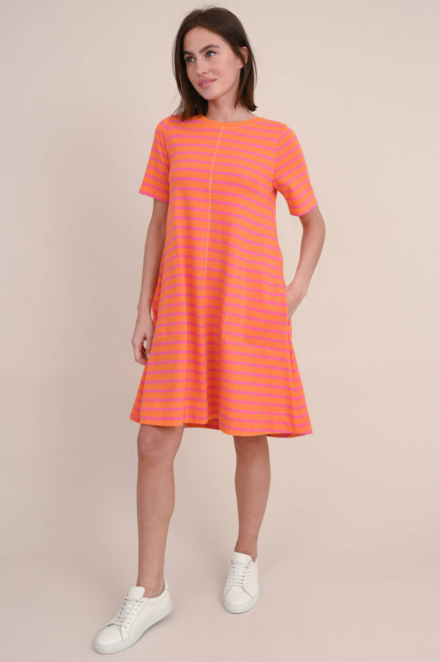 The Shirt Projekt Munich Gestreiftes Baumwollkleid in Orange/Pink