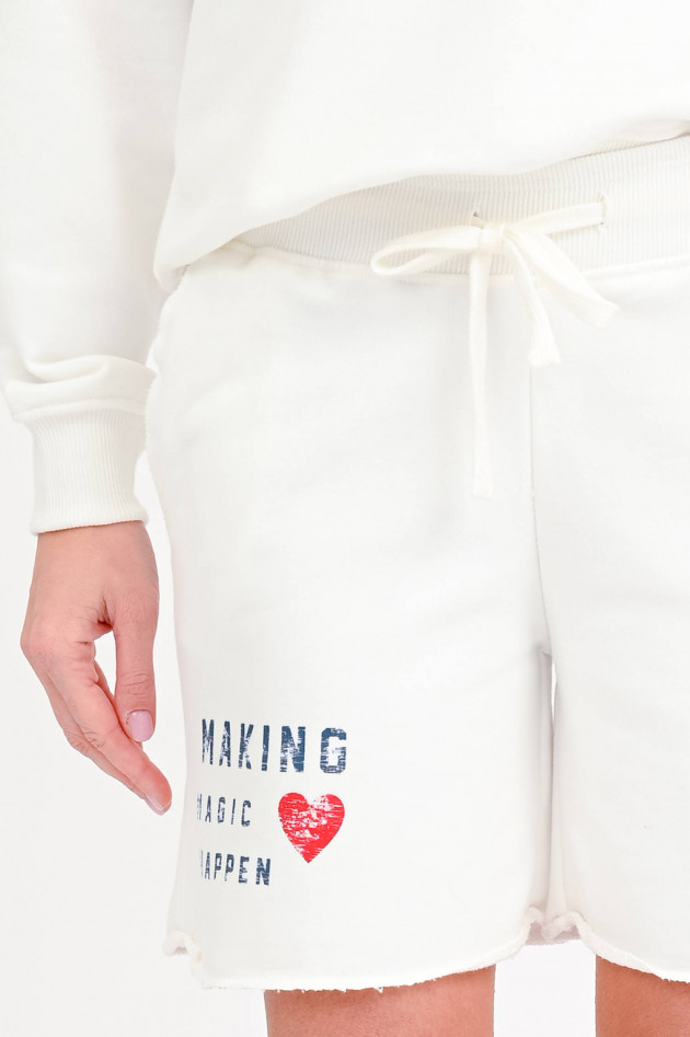 The Shirt Projekt Munich Shorts MAKING MAGIC HAPPEN in Weiß