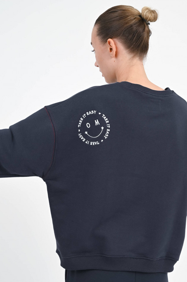 The Shirt Projekt Munich Sweatshirt mit OM-Detail in Navy/Hellblau