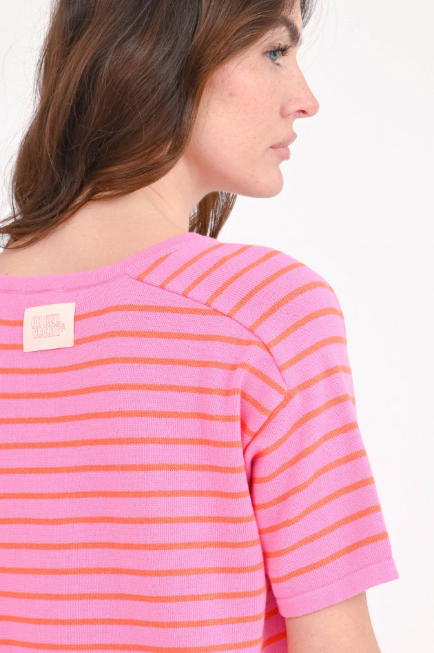 The Shirt Projekt Munich Gestreiftes Strick-Shirt in Pink/Rot