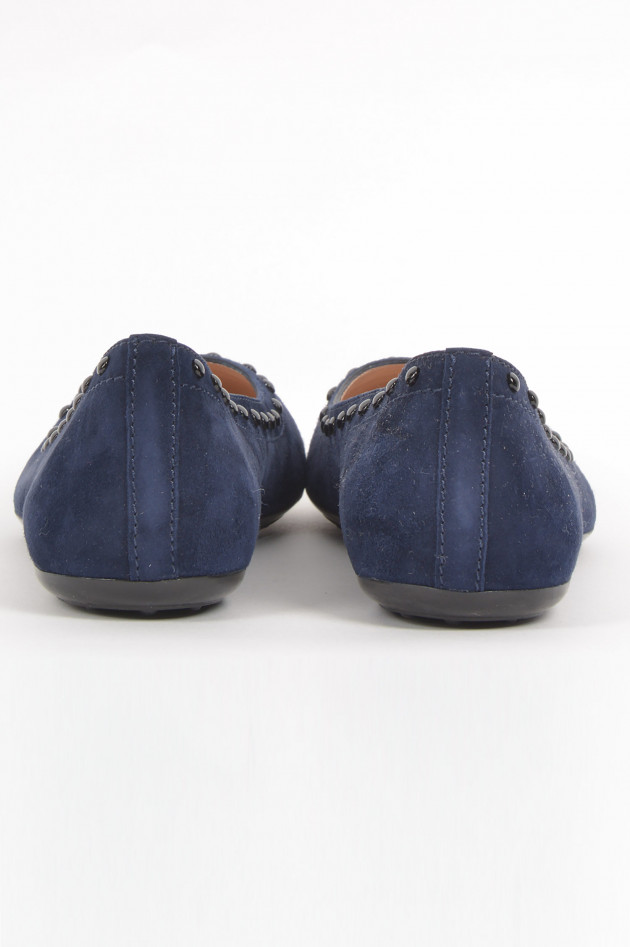 Tod's Ballerina aus Veloursleder und Nieten in Navy