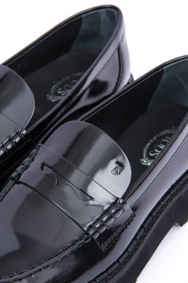 Tod's Loafer aus glänzendem Leder in Schwarz