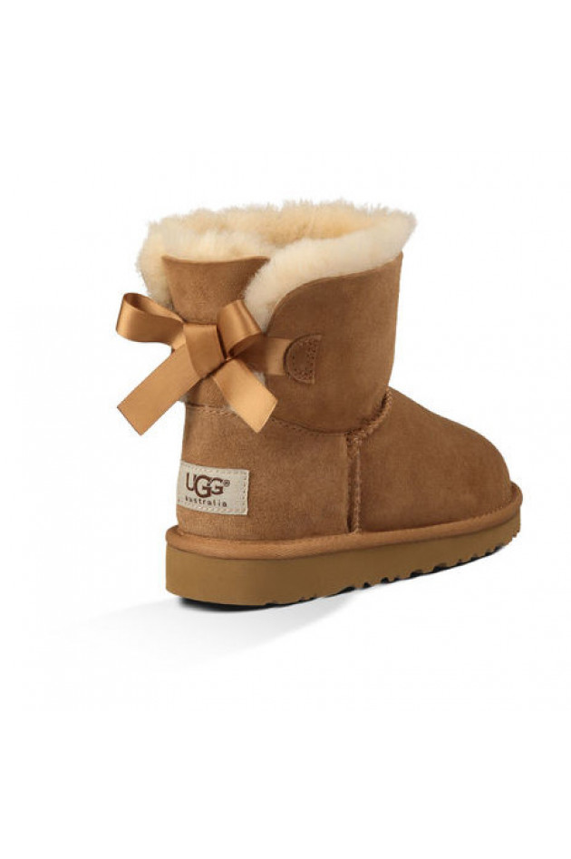 UGG Australia UGG Boots Bailey Bow Mini in Chestnut