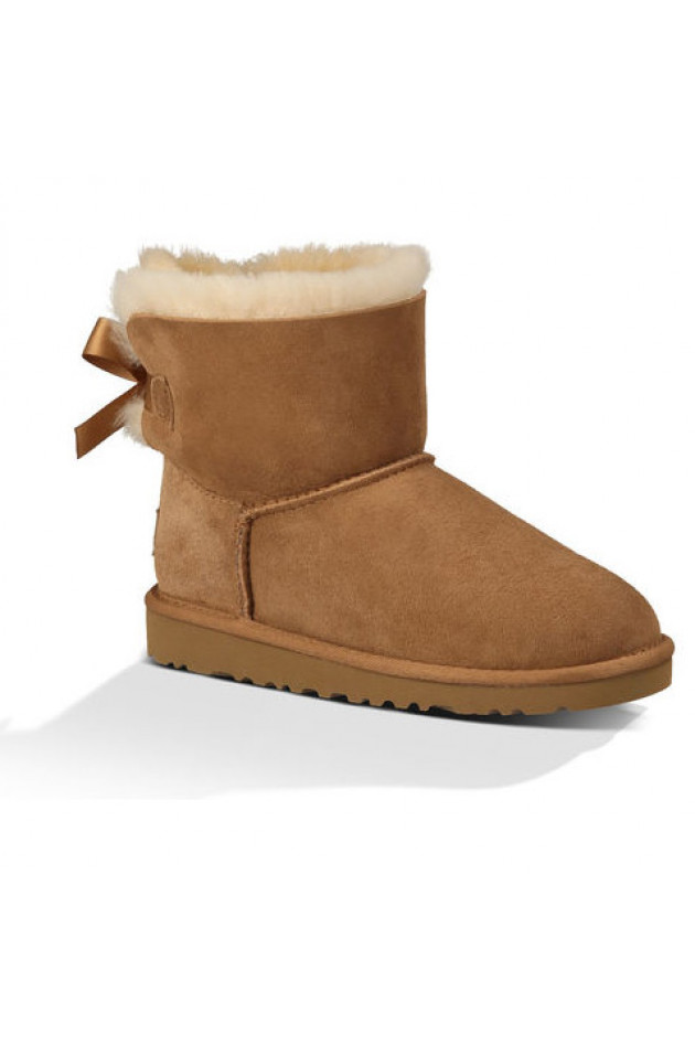UGG Australia UGG Boots Bailey Bow Mini in Chestnut