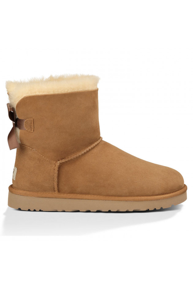 UGG Australia UGG Boots MINI BAILEY BOW in Chestnut