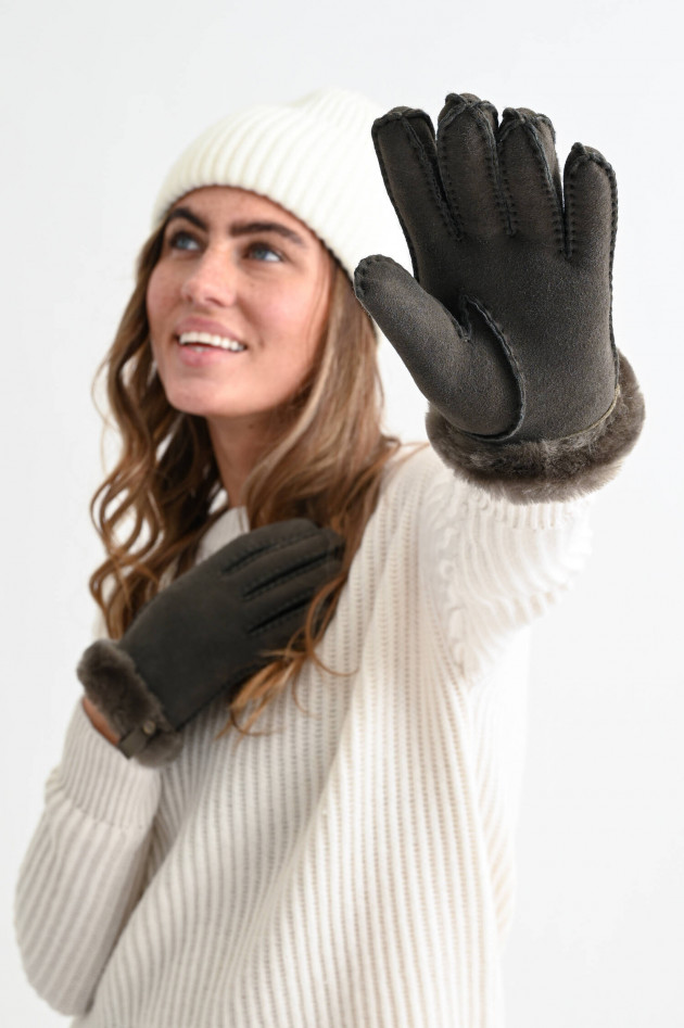 UGG Kurzer Lammfell-Hanschuh SHORTY GLOVE in Graubraun