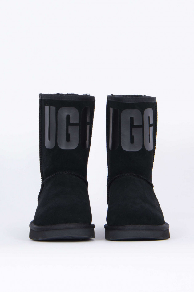 UGG Boot CLASSIC SHORT RUBBER LOGO in Schwarz