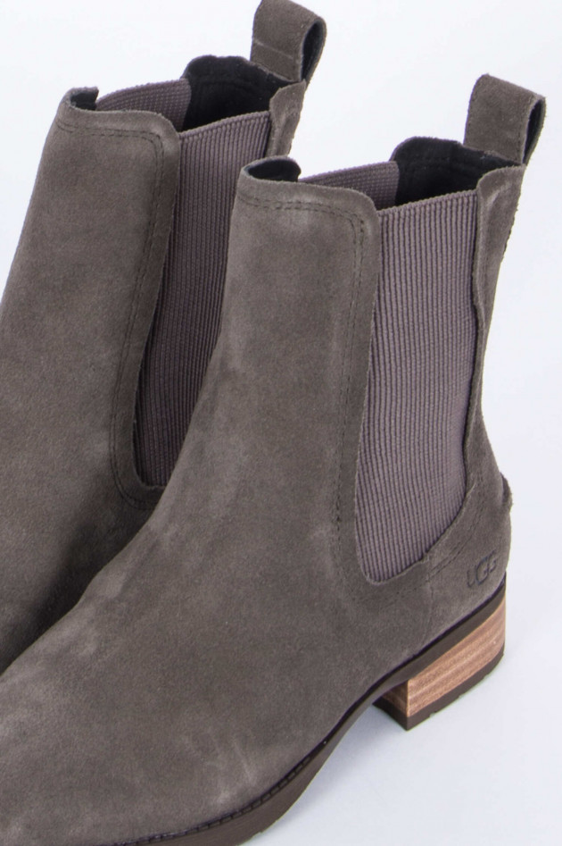 UGG Stiefelette HILLHURST aus Veloursleder in Graphit