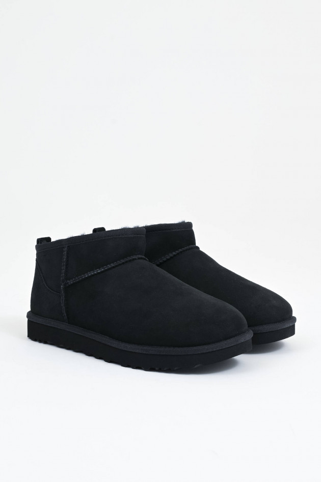 UGG Lammfell-Boot CLASSIC ULTRA MINI in Schwarz