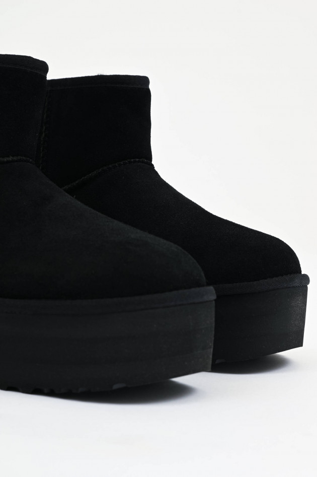 UGG Lammfell-Boot CLASSIC MINI PLATTFORM in Schwarz