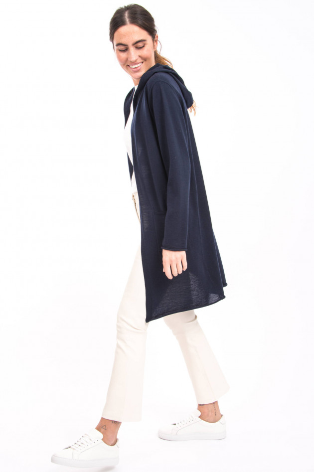 White T Feinstrick-Cardigan in Navy