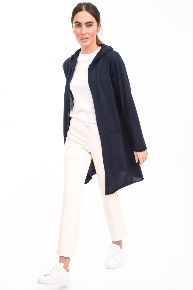 White T Feinstrick-Cardigan in Navy