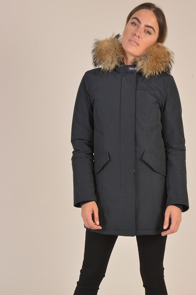 Woolrich Daunenparka mit Fellbesatz in Navy