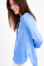 Blusenshirt aus Seidensatin in Kobaltblau