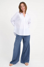 Bluse BIA mit Tunika-Ausschnitt in Weiß