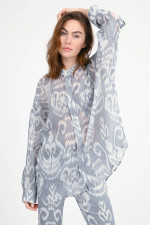 Gemusterte Bluse mit Häkeldetails in Ikat Azul