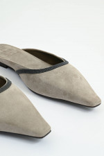 Mules aus Veloursleder in Hellgrau